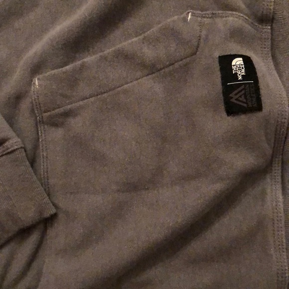 This sweatshirt is so comfy and soft. worn once. - Picture 3 of 3